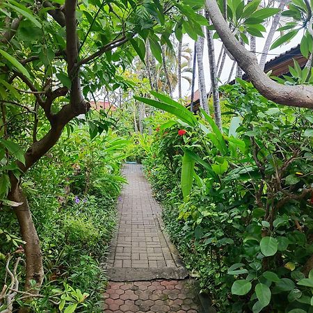 Adus Beach Inn Legian  Exterior photo